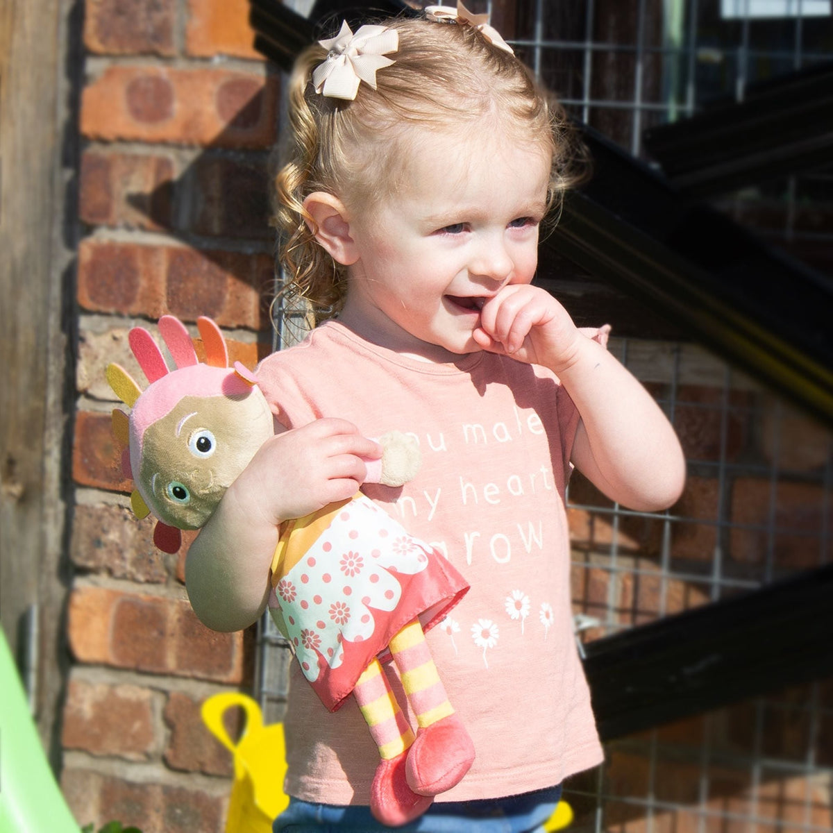 In the Night Garden Snuggle Singing Upsy Daisy