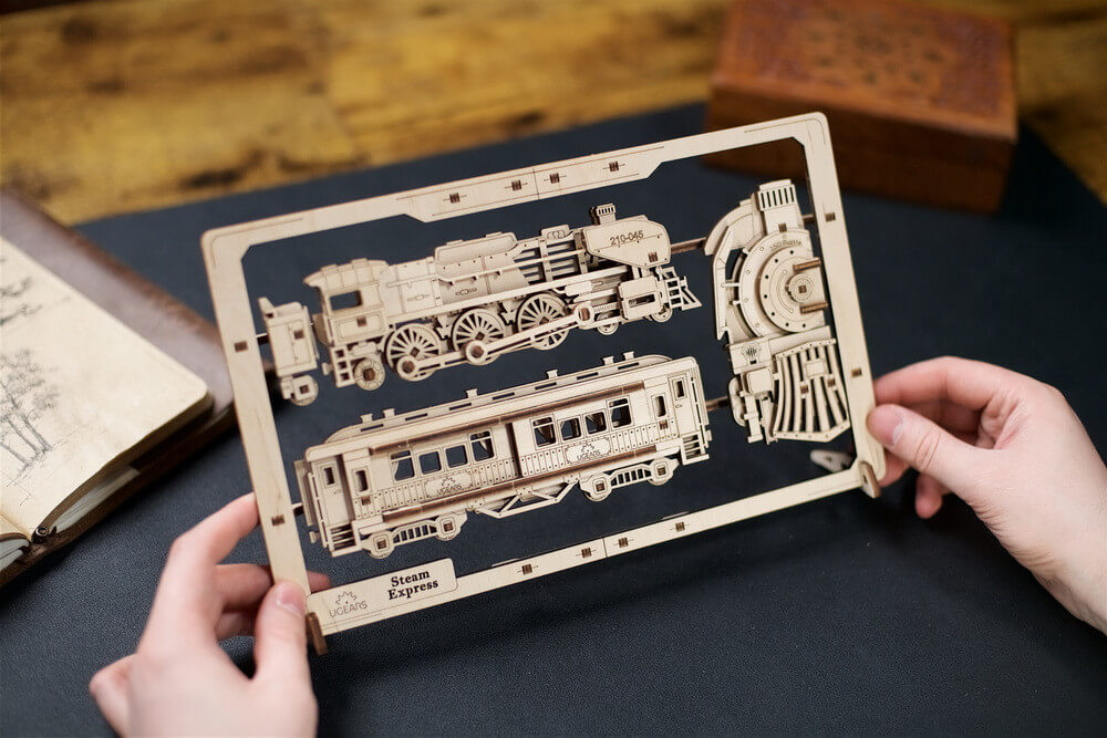 UGEARS STEAM EXPRESS 2.5D WOODEN PUZZLE KIT
